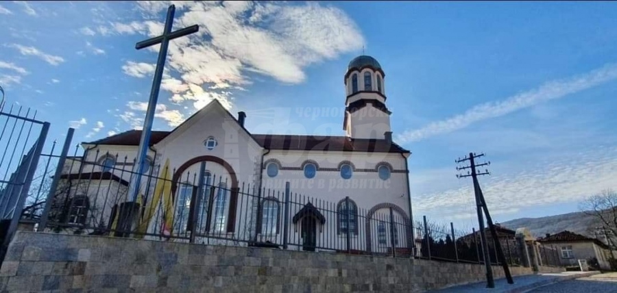 След ремонт!Освещават Католическата църква  в Малко Търново