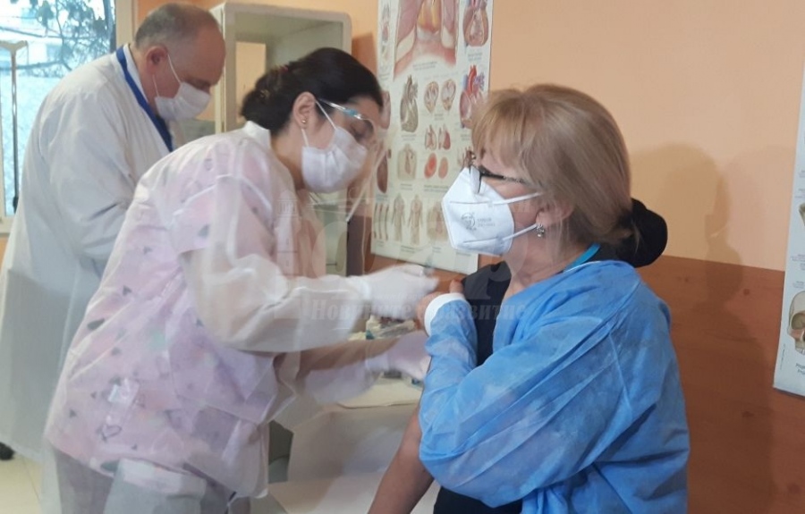 В УМБАЛ-Бургас-засилен интерес към ваксините