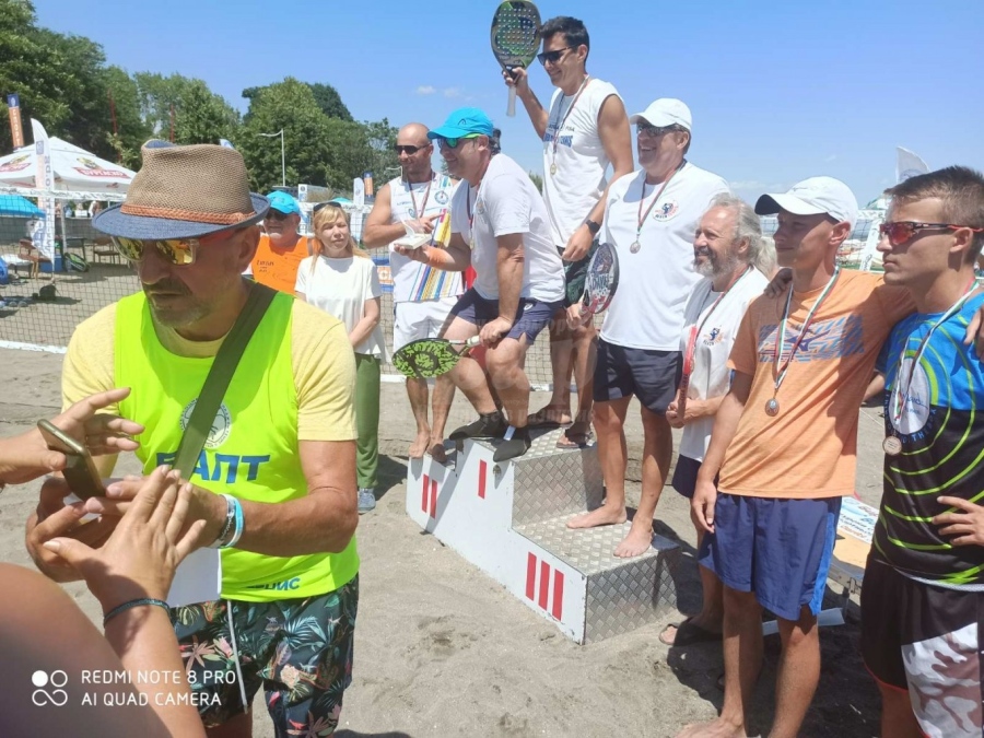 Петима бургазлии ще представят България на Европейско по плажен тенис
