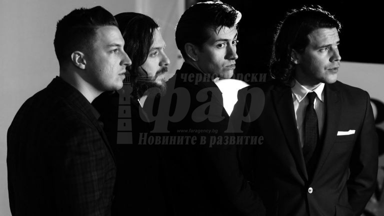 Arctic Monkeys идват в Бургас следващото лято