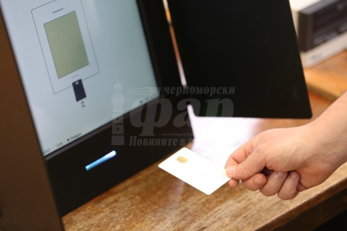 Изчезнаха смарт-картите в бургаска изборна секция