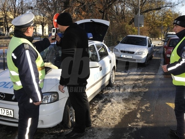 Айтозлия се почерпи и подкара Опела си