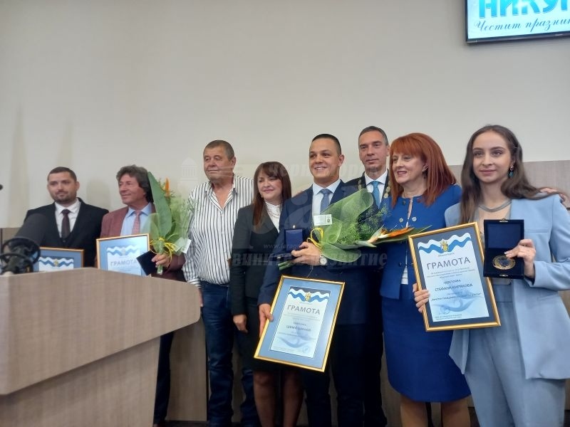 Ето ги новите почетни граждани на Бургас 