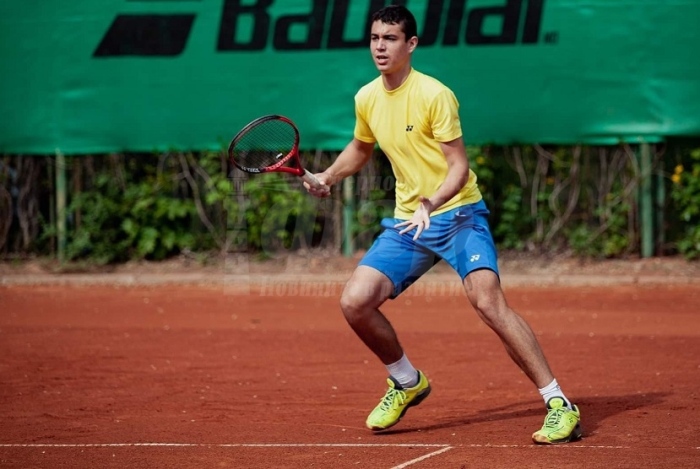 Бургаският талант Динко Динев се класира за втори кръг в Australia Open за юноши
