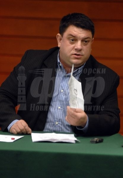 Атанас Зафиров:  Към България няма отправено искане за разполагане на съюзнически войски 