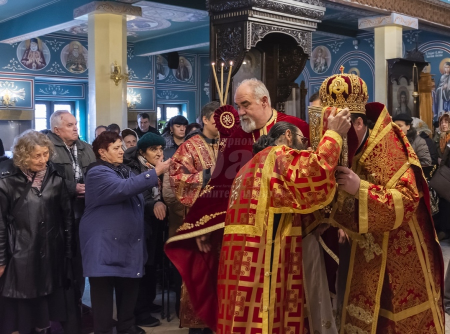 Църквите ползват промишлен ток и те изгоряха със сметките
