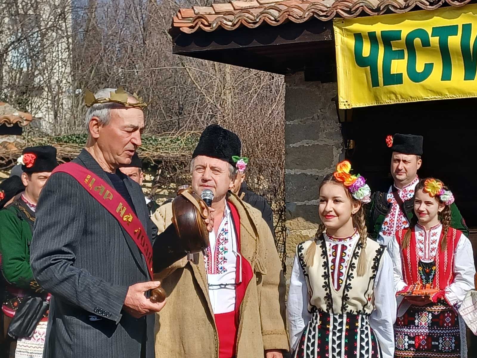 Вижте кой е новият Цар на виното в Сунгурларе : Черноморски фар ...