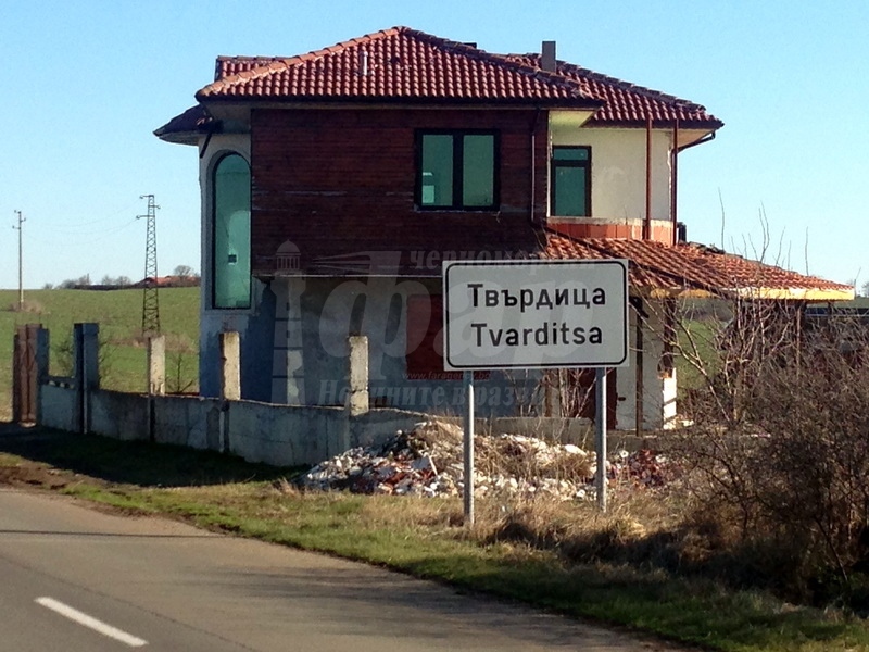 В Твърдица изборният ден тръгва вяло