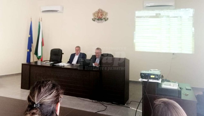 Кметът Васил Едрев публично представи проекта за Бюджет2022 на община Айтос