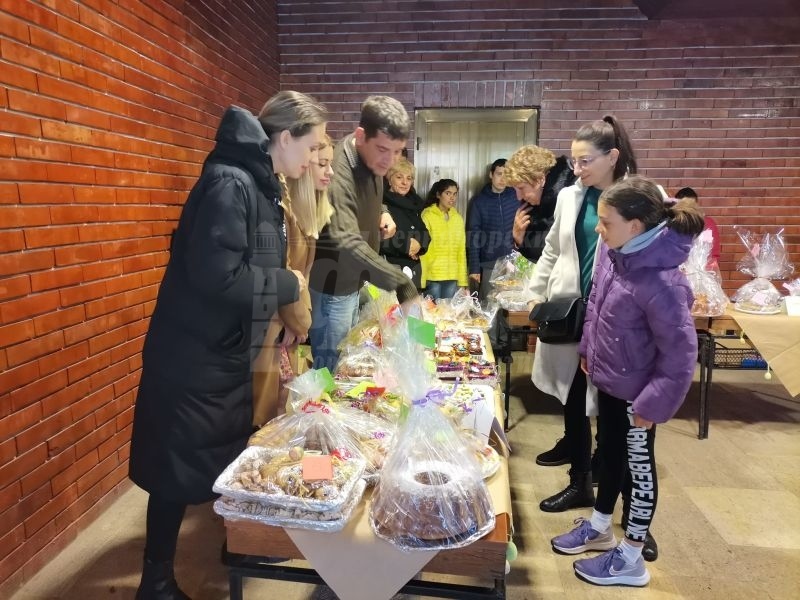  Благотворителен базар в Созопол събра пари за паметници на Левски и Ботев