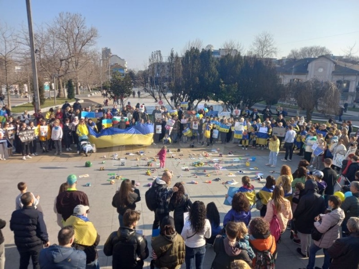 Украински бежанци активно напускат страната