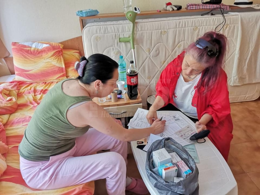 В Слънчев бряг: Бежанци диабетици чакат инсулин от дарения и доброволци