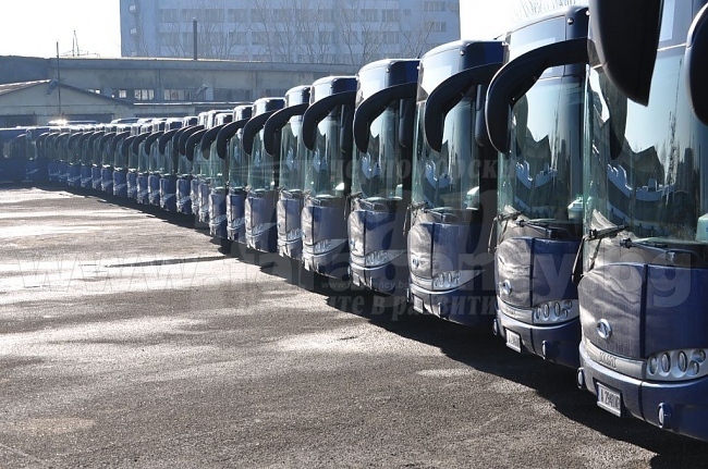 Уреждат автобуси за работници в Индустриалната зона до „Крайезерна“