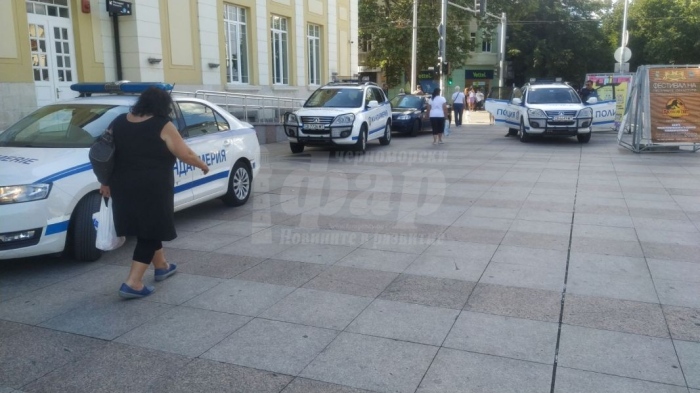 Бургаската полиция се изсипа на жп гарата/Вижте защо/ 