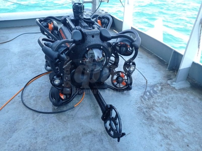  Подводен дрон търси отпадъци в морето на Бургас 