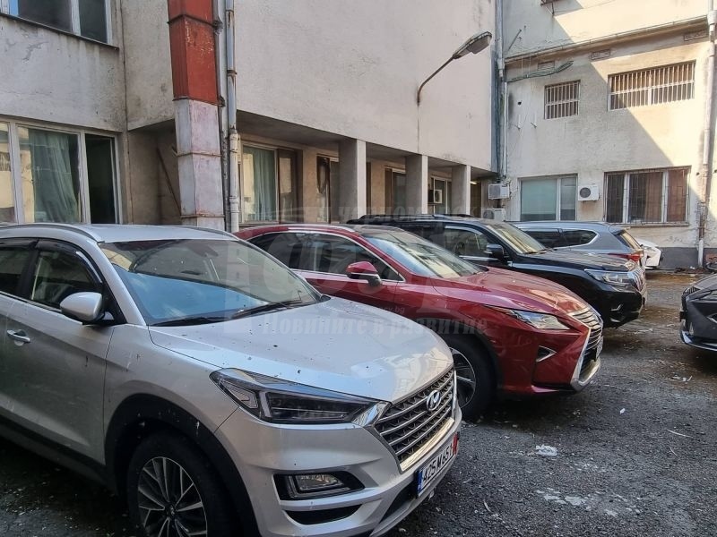 Вижте част от луксозните возила, иззети при спецоперацията в Бургас 