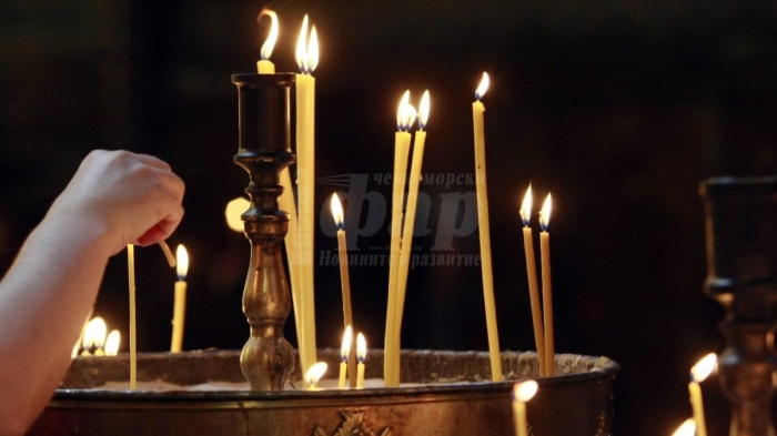 Православната църква чества паметта на лечител и чудотворец