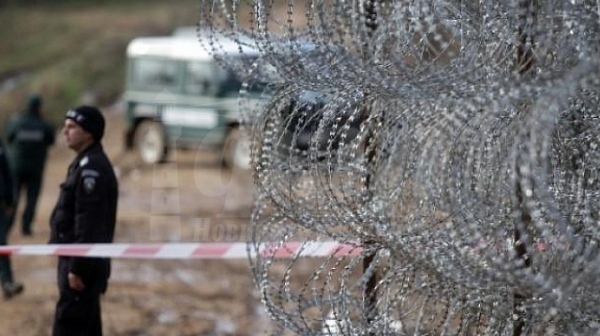 След убийството на граничен полицай: Намерени са гилзи от ловна карабина