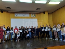  Ученици и студенти от Бургас и Карнобат участваха в иновационен лагер