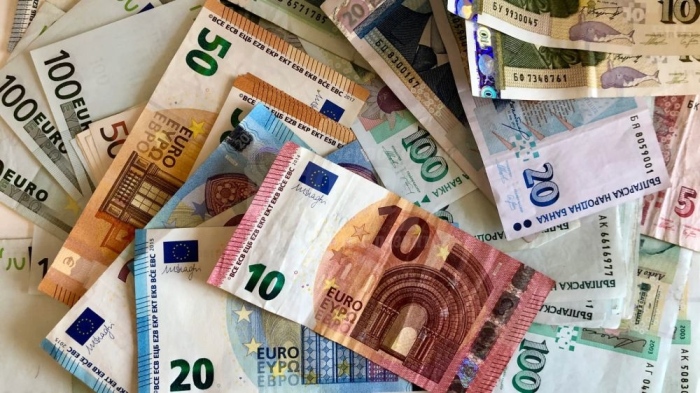 Питат бизнеса колко ще му струва приемането на еврото
