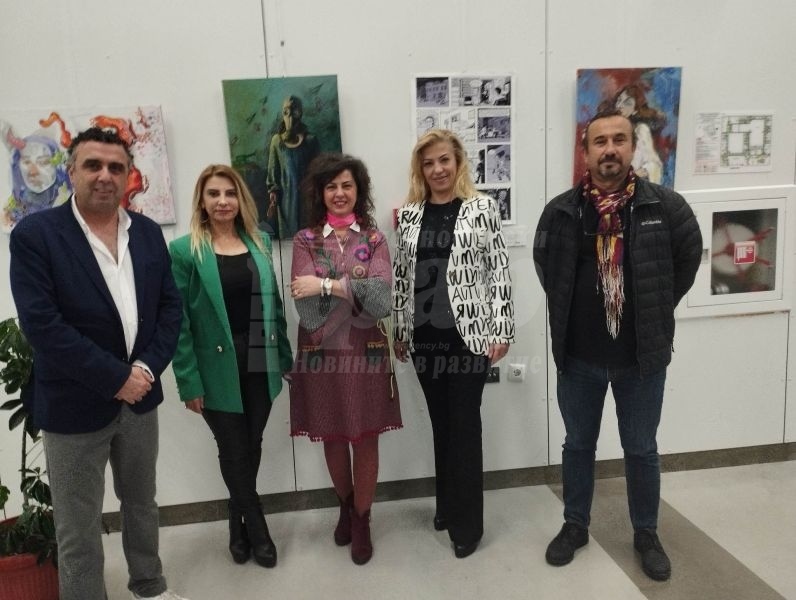 Турски студенти подредиха изложба в Бургас