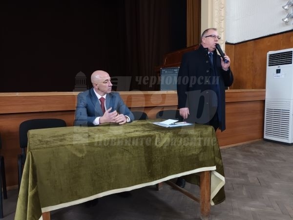 Кметът на Созопол се срещна с жителите на Черноморец