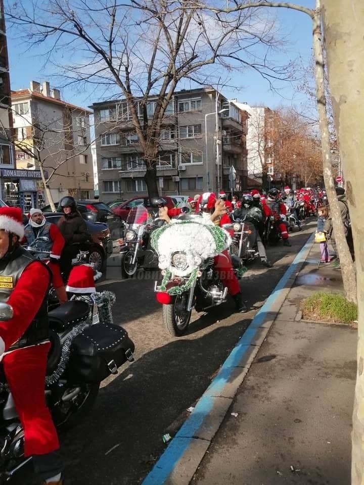 Дядо Коледа на мотор шета из Бургас : Черноморски фар - новини от ...
