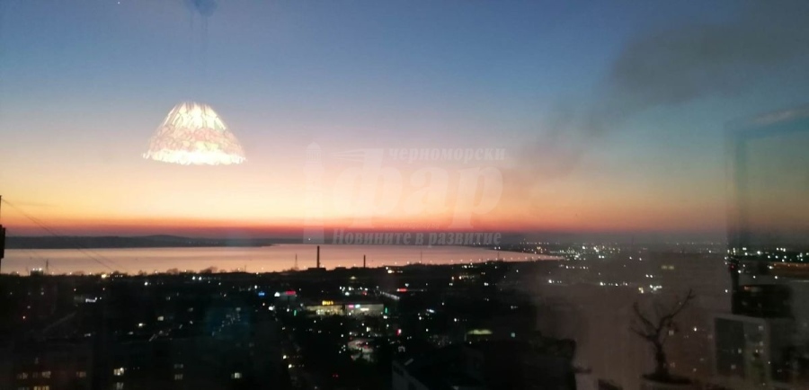 Продължава гасеното на пожара до Долно Езерово