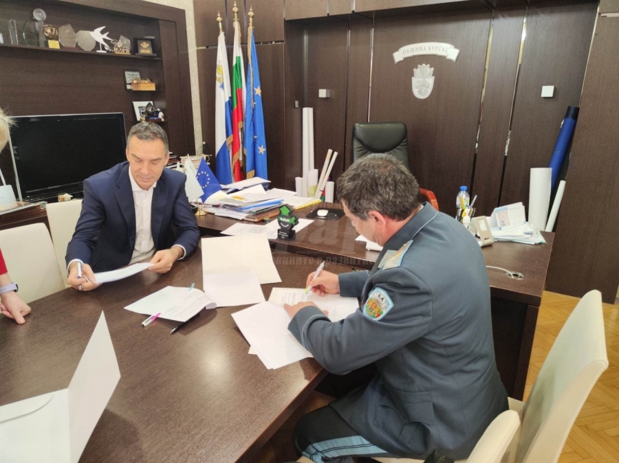 Бургаската община и Висшето Военновъздушно училище „Георги Бенковски“ подписаха споразумение за сътрудничество 