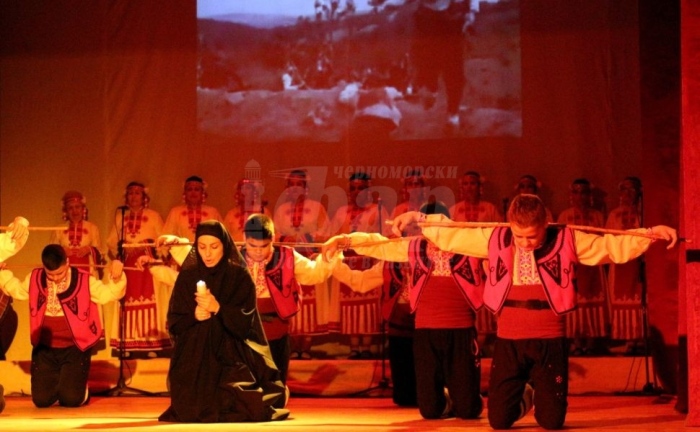 Със силен концерт-спектакъл Община Камено отбеляза Националния празник 