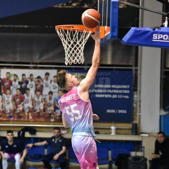 Днес от 13:00 часа гледаме по телевизията четвъртфиналния мач на баскетболния Черноморец