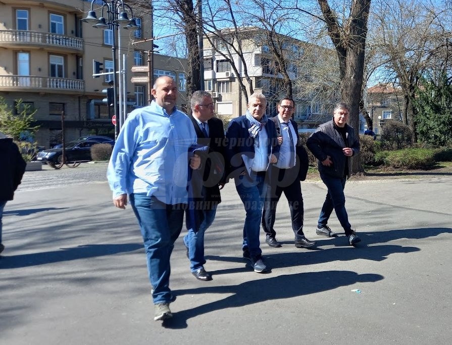 КОД стъпи официално в Бургас със знакови сини лица