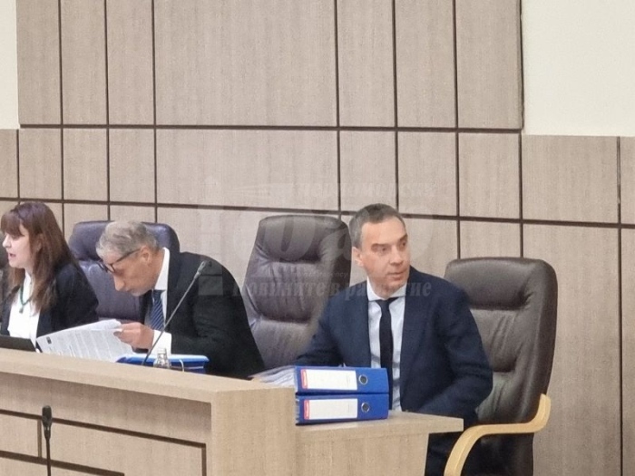  Кметът Димитър Николов след като Общинският съвет даде зелена светлина на инвестиция в Равнец:Бургас не гони инвеститори, всеки е добре дошъл