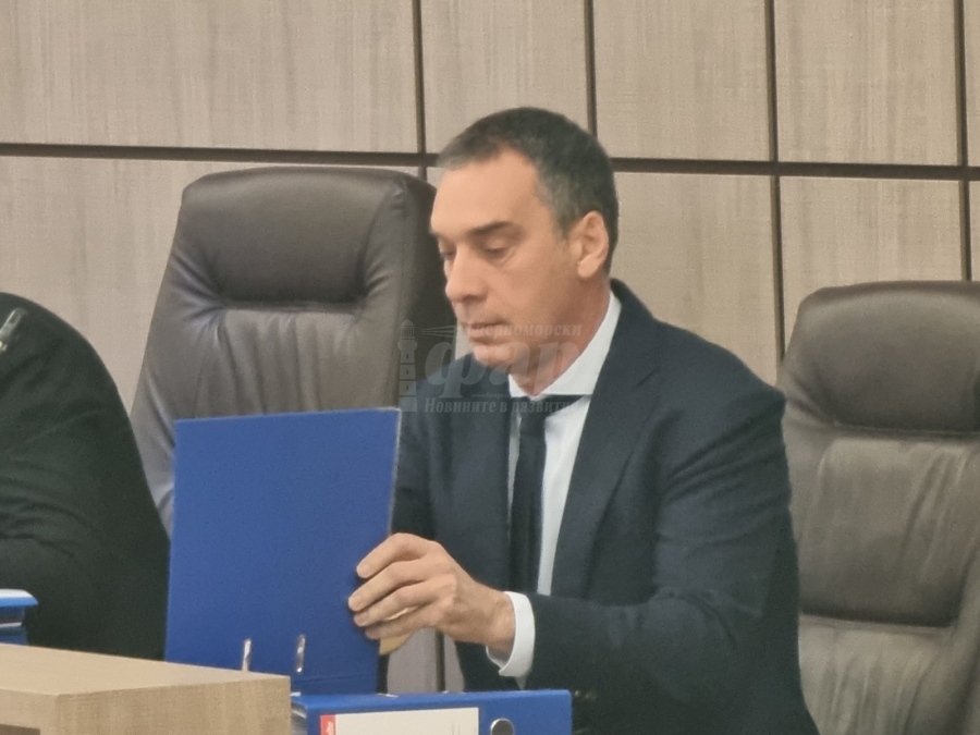 Димитър Николов призова общинските съветници за подкрепа във волейболно дерби