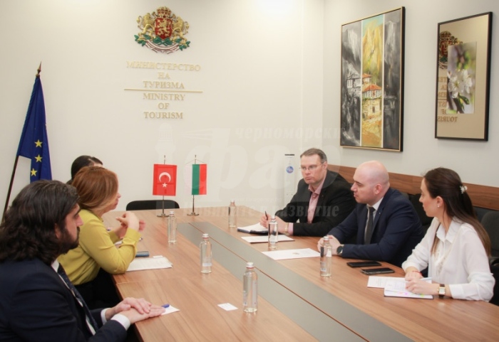 Обсъдиха развитието на двустранните отношения в туризма на България и Турция 