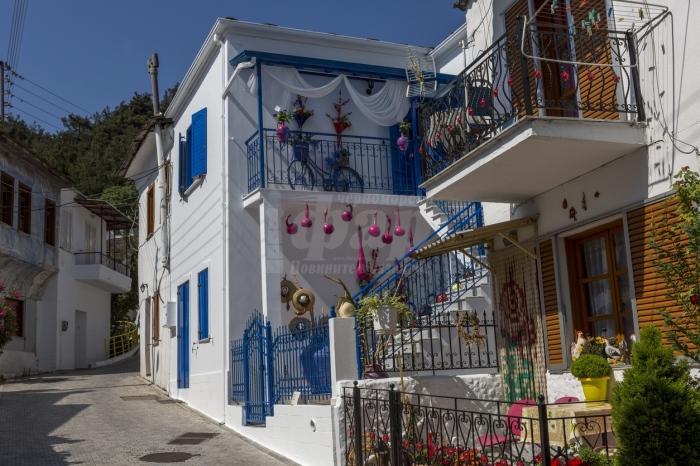 Българите  с имоти в Гърция няма да плащат данък тази година