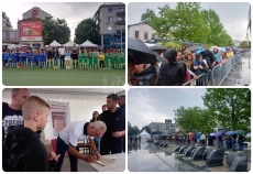 Стоичков предизвика истински фурор в Бургас! Стотици не се изплашиха от дъжда и чакаха за автограф (СНИМКИ)