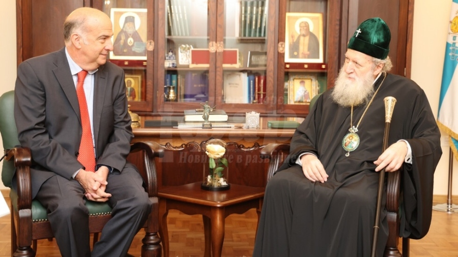 Патриарх Неофит се срещна с американския посланик Кенет Мертен