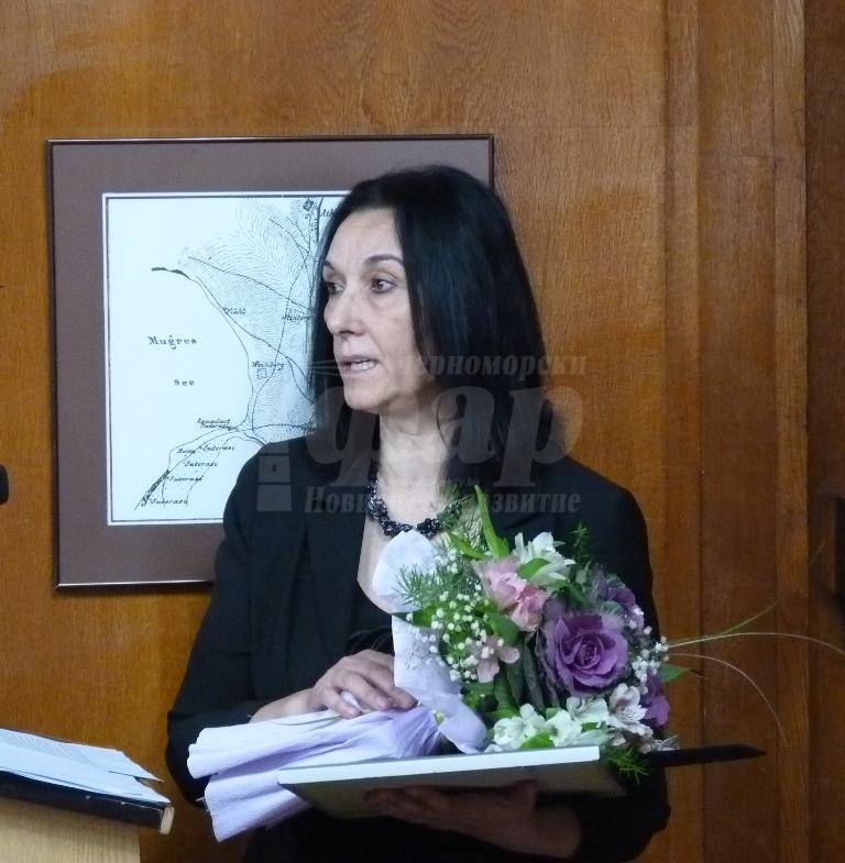 Светла Стоева, ръководител на хорова школа „Милка Стоева“:      Нашето изкуство е трудно, некомерсиално и не особено популярно