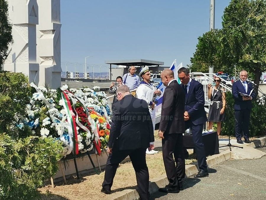  Отбелязваме 11 години от атентата на бургаското летище            /СНИМКИ/