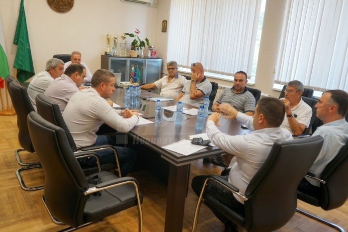  Три партии искат секретарското място в ОИК -Айтос за местния вот 
