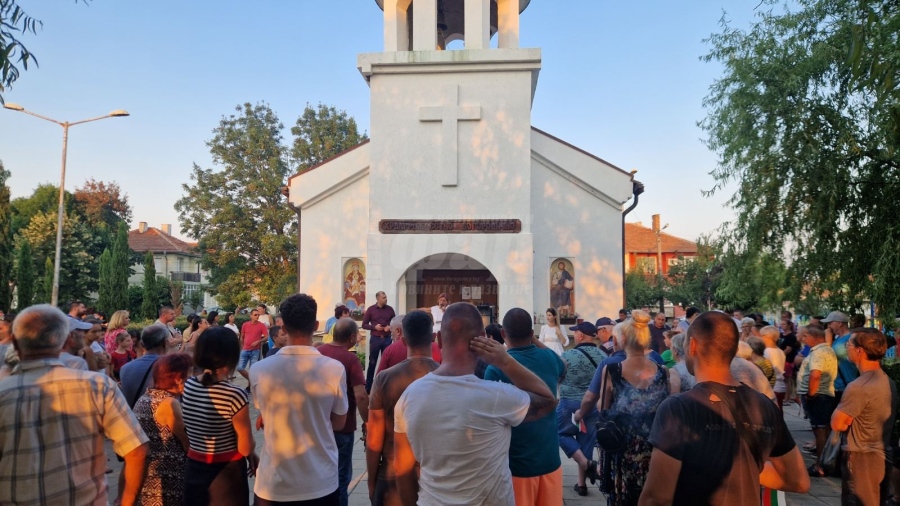 Безсрочни протести обявиха жителите на Долно Езерово
