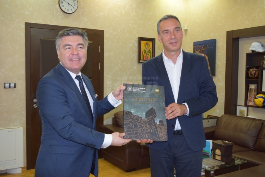 Новият генерален консул на Турция в Бургас бе на визита при кмета