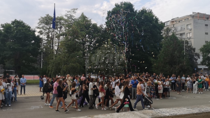 Традиции: Няколко поколения Жекови са свързани с бургаската Математическа