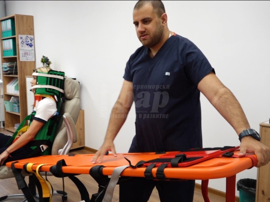 Съюзът на парамедиците предлага  да се закупи оборудване за лесно вдигане и носене на пациенти