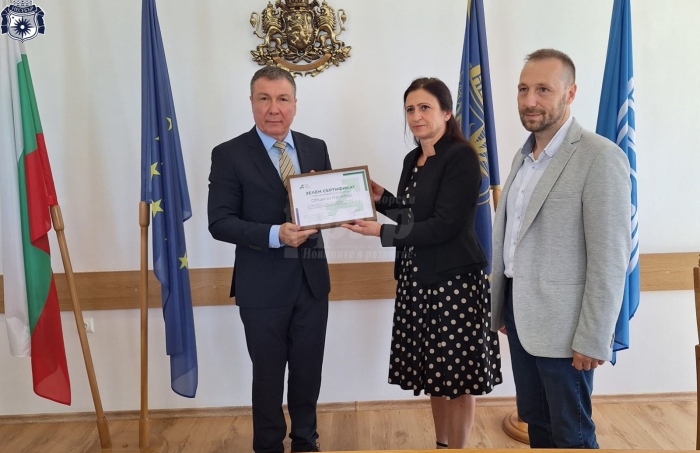 Кметът на Несебър получи зелен сертификат