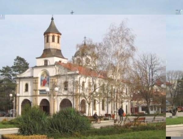 Църквата отбелязва успението на Йоан Богослов, празни на Карнобат