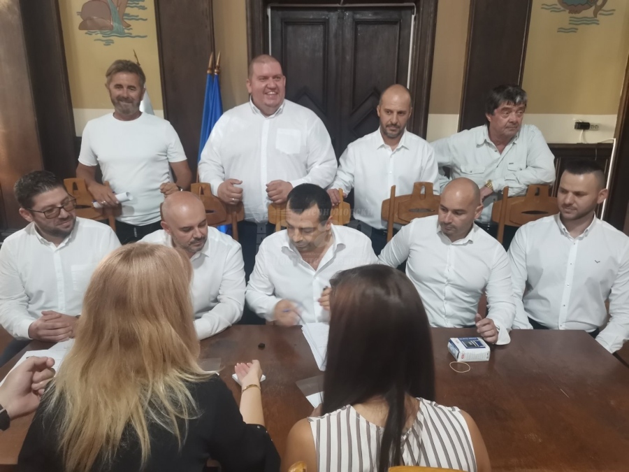 Бачийски и компания пристигнаха в бяло и се регистрираха в последния момент