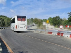 Пуснато е движението по временния обходен път при моста на пътя Царево - Ахтопол