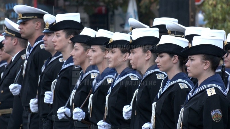 Първите военни медици се дипломираха